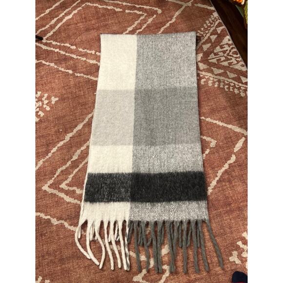 ZARA Oversized Color Block Blushed Plaid Fluffy Fringe Blanket Scarf Gray - Picture 10 of 12